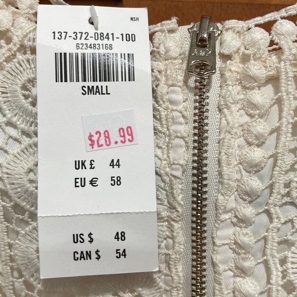 Cream Lace Top - Picture 4 of 4